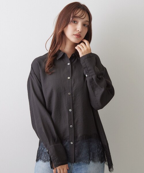 DRESSTERIOR(ドレステリア)の「ヴィンテージライク レーストリムシャツ(シャツ/ブラウス・レディース・ライトベージュ/ブラック・36/38)」の2枚目の写真