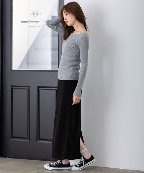 MAISONCOMFY （メゾンコンフィ）の「【ボートネックリブニット】クールさと上品さを兼ね備えたリブニット（ニット/セーター・レディース・グレー/ブラウン/オフホワイト/ブラック・FREE）」の5枚目の写真