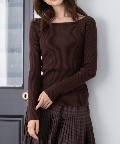 MAISONCOMFY （メゾンコンフィ）の「【ボートネックリブニット】クールさと上品さを兼ね備えたリブニット（ニット/セーター・レディース・グレー/ブラウン/オフホワイト/ブラック・FREE）」の9枚目の写真
