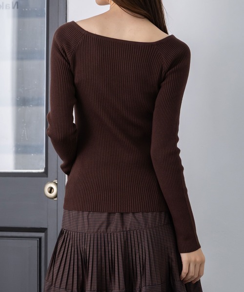 MAISONCOMFY （メゾンコンフィ）の「【ボートネックリブニット】クールさと上品さを兼ね備えたリブニット（ニット/セーター・レディース・グレー/ブラウン/オフホワイト/ブラック・FREE）」の11枚目の写真
