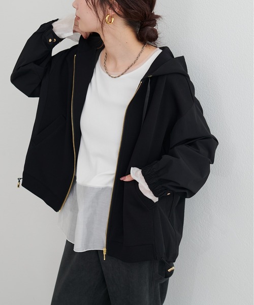 natural couture(ナチュラルクチュール)の「【LARUTA】異素材ドッキングドロストパーカー(パーカー・レディース・ライトベージュ/ブラック/チャコールグレー・FREE)」の2枚目の写真