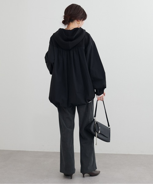 natural couture(ナチュラルクチュール)の「【LARUTA】異素材ドッキングドロストパーカー(パーカー・レディース・ライトベージュ/ブラック/チャコールグレー・FREE)」の9枚目の写真