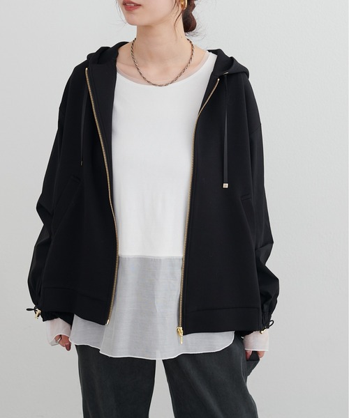natural couture(ナチュラルクチュール)の「【LARUTA】異素材ドッキングドロストパーカー(パーカー・レディース・ライトベージュ/ブラック/チャコールグレー・FREE)」の4枚目の写真