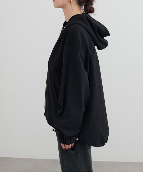 natural couture(ナチュラルクチュール)の「【LARUTA】異素材ドッキングドロストパーカー(パーカー・レディース・ライトベージュ/ブラック/チャコールグレー・FREE)」の22枚目の写真