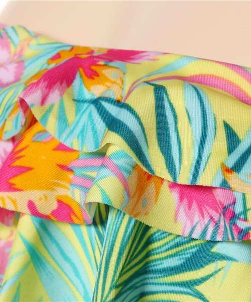 Luz Llena (philter)（ラズレナ　フィルター）の「[単品]2way・花柄3段フリルブラトップ/3Dビキニ（水着・レディース・イエロー/ネイビー・SMALL/LARGE/MEDIUM）」の6枚目の写真