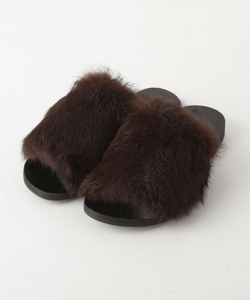 green label relaxing（グリーンレーベルリラクシング）の「KC FUR サンダル◆（サンダル・レディース・ブラック/ライトグレー/ダークブラウン・38/36/37）」の3枚目の写真