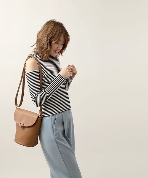 WEGO(ウィゴー)の「WEGO/オープンショルダーピチリブカットソー(Tシャツ/カットソー・レディース・ホワイト系その他5/ブラック/ピンク/レッド/ホワイト・FREE)」の16枚目の写真