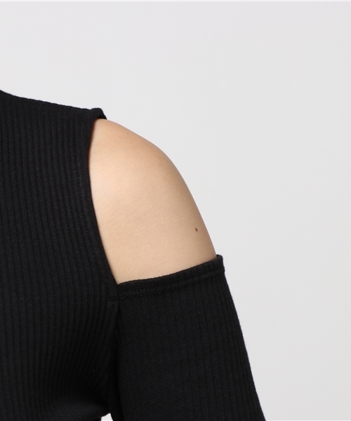 WEGO(ウィゴー)の「WEGO/オープンショルダーピチリブカットソー(Tシャツ/カットソー・レディース・ホワイト系その他5/ブラック/ピンク/レッド/ホワイト・FREE)」の10枚目の写真