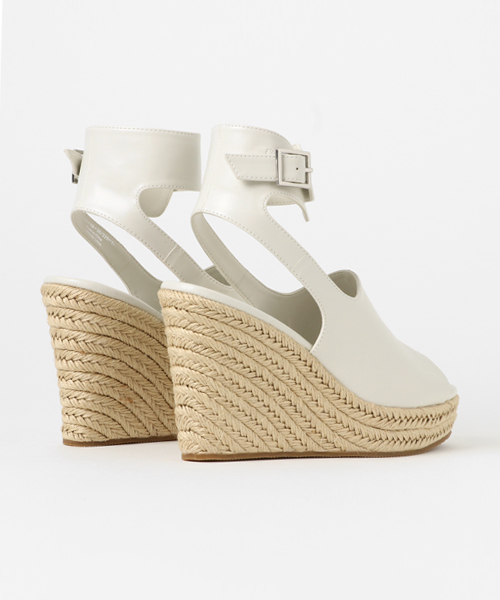 CHARLES & KEITH(チャールズ & キース)の「アンクルストラップエスパドリーユ / ANKLE-STRAP ESPADRILLES(サンダル・レディース・ブラック/ライトベージュ/オフホワイト・24cm/25cm/22.5cm/23.5cm/24.5cm/23cm)」の10枚目の写真