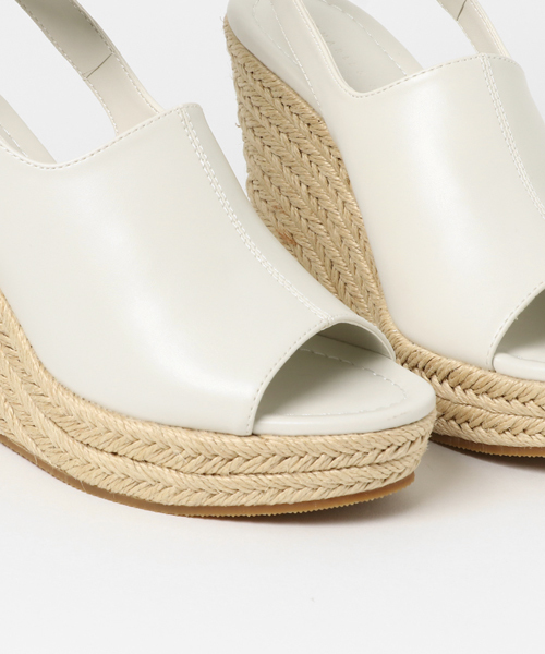 CHARLES & KEITH(チャールズ & キース)の「アンクルストラップエスパドリーユ / ANKLE-STRAP ESPADRILLES(サンダル・レディース・ブラック/ライトベージュ/オフホワイト・24cm/25cm/22.5cm/23.5cm/24.5cm/23cm)」の5枚目の写真