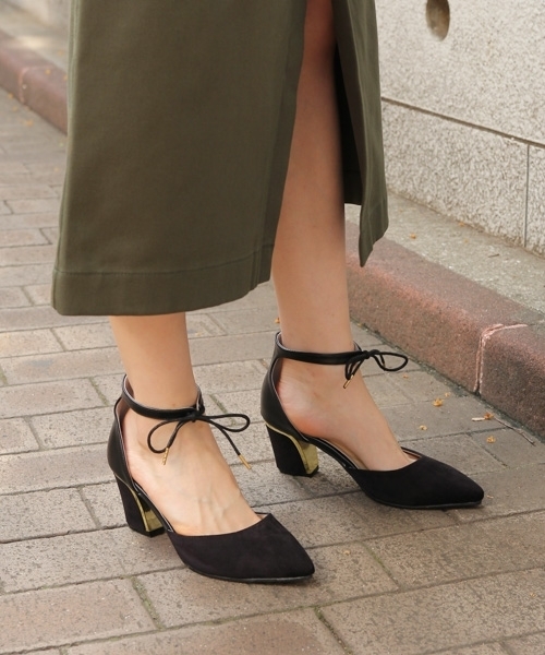 Andemiu（アンデミュウ）の「リボンストラップパンプス767768（パンプス・レディース・ブラック/レッド/グレー・SMALL/LARGE/MEDIUM）」の2枚目の写真