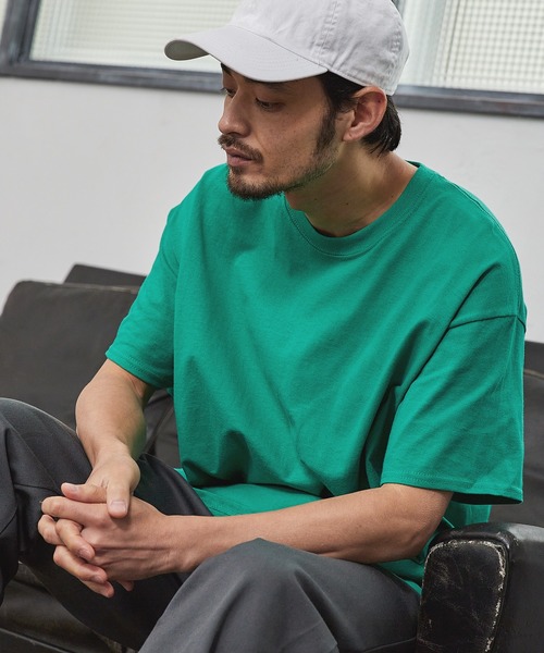 GILDAN(ギルダン)の「ギルダン ビッグシルエット USAオーバーサイズ 1/2スリーブTシャツ 無地T トップス Tシャツ(Tシャツ/カットソー・メンズ・ホワイト/チャコールグレー/ブラック/ダークブラウン/パープル/ネイビー/グレー/レッド/ピンク/ナチュラル/グリーン系その他/ライム/マルーン/オレンジ/オレンジ系その他/グリーン系その他2/レッド系その他2/グレー系その他3/ブルー系その他2/グレー系その他2/オレンジ系その他2/ホワイト系その他2/グリーン系その他3/ブラック系その他2/ピンク系その他3/レッド系その他3/ピンク系その他/ピンク系その他2/ブルー系その他3/ブルー系その他4/グレー系その他4/グリーン系その他4/ゴールド/イエロー系その他/インディゴブルー/ロイヤルブルー/グリーン系その他5/グリーン系その他6/ブラウン系その他/ブルー系その他5/ブルー系その他/ブルー系その他6/ピンク系その他4/イエロー系その他2/グリーン系その他7/ライトブルー/スカイブルー/グリーン系/イエロー系その他3/ブラウン系その他2/ブラウン系その他3/ブルー系/オレンジ系その他3/ダークブルー/ダークインディゴブルー/グリーン系1・L/XL/XXL/M)」の20枚目の写真