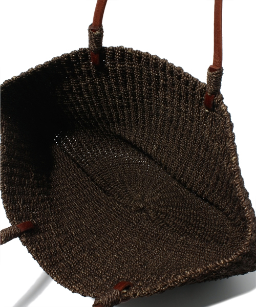 BEAMS BOY(ビームスボーイ)の「 ANJOU CHOUETTE / ABACA BAG(かごバッグ・レディース・ナチュラル/ブラウン・ONE SIZE)」の6枚目の写真