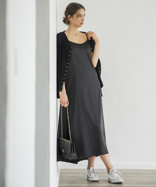 Emma Taylor（エマテイラー）の「サテンキャミドレス（ドレス・レディース・ブラック/グリーン・FREE）」の2枚目の写真