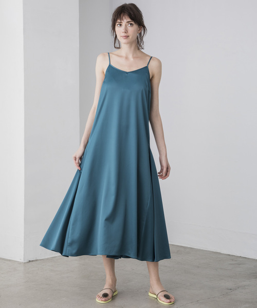 Emma Taylor（エマテイラー）の「サテンキャミドレス（ドレス・レディース・ブラック/グリーン・FREE）」の9枚目の写真