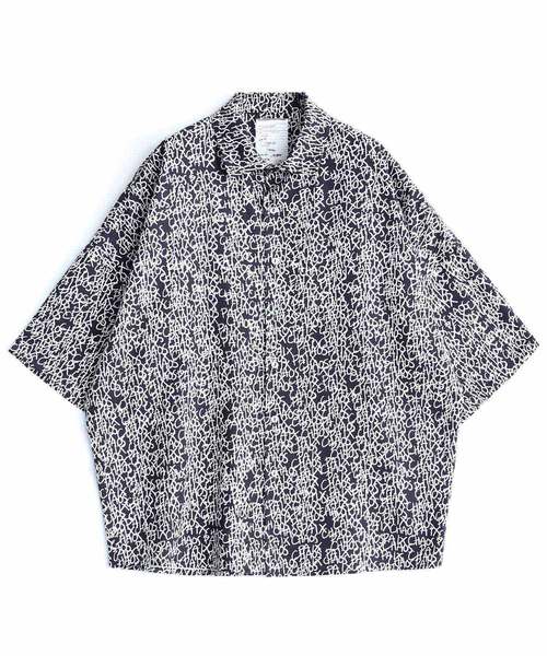 SHAREEF（シャリーフ）の「LETTERING PATTERN S/S SHIRTS（シャツ/ブラウス・メンズ・ブラック/オレンジ/モカ・1/2/3）」の4枚目の写真
