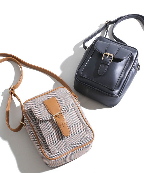 WEGO（ウィゴー）の「WEGO/ベルトポケットミニショルダーバッグ（ショルダーバッグ・レディース・ブラック/その他1・FREE）」の3枚目の写真