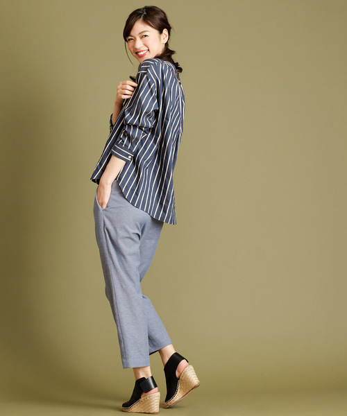 Munich（ミューニック）の「イタリア製シルクレーヨンストライププルオーバーシャツ（シャツ/ブラウス・レディース・ベージュ/ネイビー/ラベンダー/ピンク・FREE）」の2枚目の写真