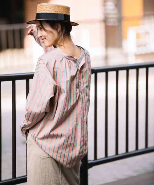 Munich（ミューニック）の「イタリア製シルクレーヨンストライププルオーバーシャツ（シャツ/ブラウス・レディース・ベージュ/ネイビー/ラベンダー/ピンク・FREE）」の4枚目の写真