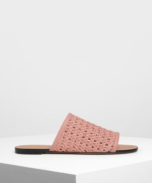 CHARLES & KEITH(チャールズ & キース)の「ウィッカーエスク スライダー / Wicker-esque Sliders(スリッポン・レディース・ホワイト/ブラック/ベビーピンク・22.5cm/23cm/23.5cm/24.5cm/25cm)」の1枚目の写真