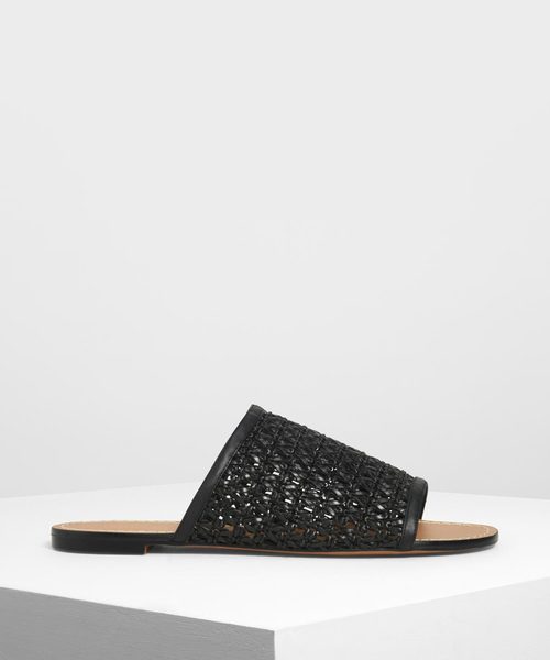 CHARLES & KEITH(チャールズ & キース)の「ウィッカーエスク スライダー / Wicker-esque Sliders(スリッポン・レディース・ホワイト/ブラック/ベビーピンク・22.5cm/23cm/23.5cm/24.5cm/25cm)」の3枚目の写真