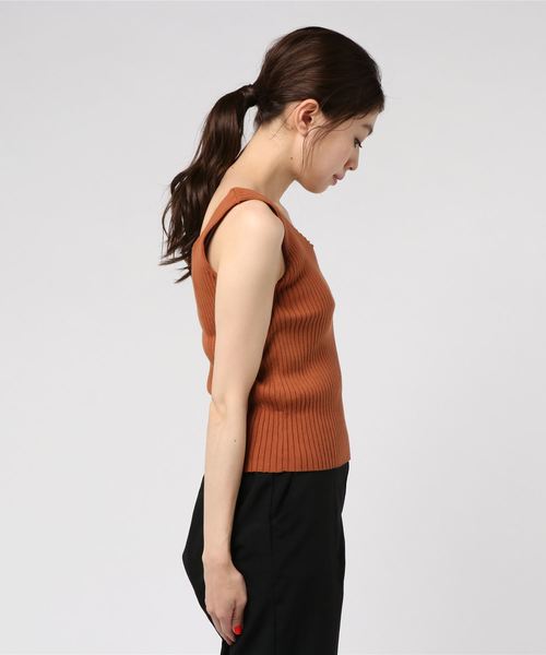 one way（ワンウェイ）の「アシメニットタンク（ニット/セーター・レディース・ライトブルー/レッド/ライトブラウン/ブラック/ベージュ/ホワイト系その他/ブルー系その他・FREE）」の9枚目の写真