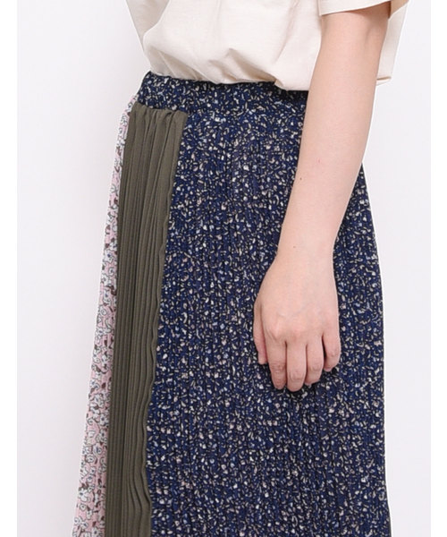 POU DOU DOU(プードゥドゥ)の「パッチワークアコーディオンプリーツスカート(スカート・レディース・ブラック/イエロー/ネイビー・3)」の14枚目の写真