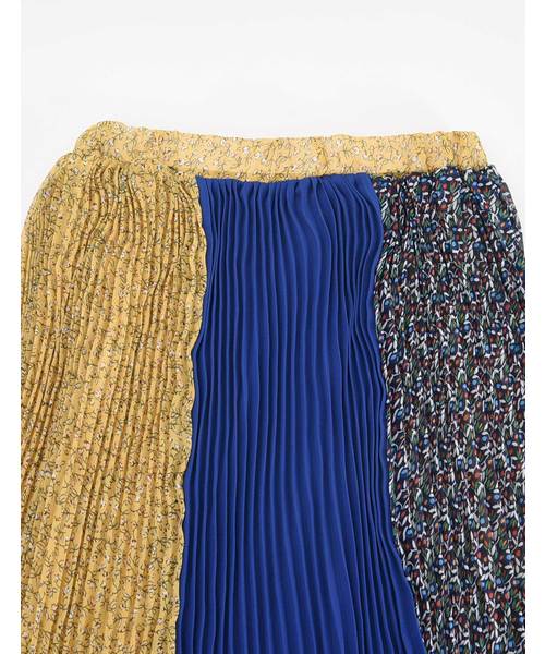 POU DOU DOU(プードゥドゥ)の「パッチワークアコーディオンプリーツスカート(スカート・レディース・ブラック/イエロー/ネイビー・3)」の11枚目の写真