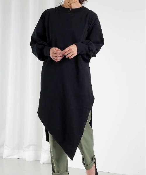 kha:ki(カーキ)の「「KHA:KI / カーキ」ヘムアシンメトリーモックネックバスクシャツ"ASYMMETRY HEM DRESS"(Tシャツ/カットソー・レディース・ホワイト/ブラック/ベージュ/ブラウン・1)」の3枚目の写真