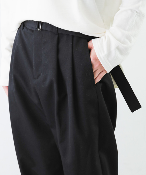 KAZUYUKI KUMAGAI ATTACHMENT（カズユキクマガイアタッチメント）の「60/2フランネラーナ高密度ギャバ ベルト付ワイドテーパードPT（その他パンツ・メンズ・ブラック/ベージュ/グリーン系その他・1/2/3）」の11枚目の写真