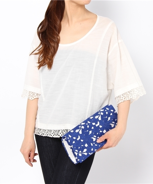 ROSE BUD（ローズバッド）の「(LL ACCESSORIES) B455J FLOWER MOTIEF CLUTCH BAG[結婚式＆パーティー]（クラッチバッグ・レディース・ブラック/ブルー・ONE SIZE）」の9枚目の写真