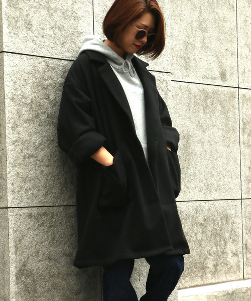VENCEEXCHANGE（ヴァンスエクスチェンジ）の「【WEB限定サイズ】ビックシルエットミドルコート（チェスターコート・レディース・ブラック/ブラック系その他/ライトブラウン/ホワイト/ベージュ・MEDIUM/LARGE）」の3枚目の写真