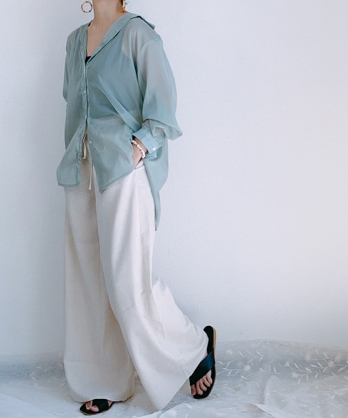 ap retro（アプレトロ）の「シャイニーバックスリットシャツ【ZOZO限定アイテム】（シャツ/ブラウス・レディース・ベージュ/パープル/ピンク/オフホワイト/グリーン/グレー・FREE）」の7枚目の写真