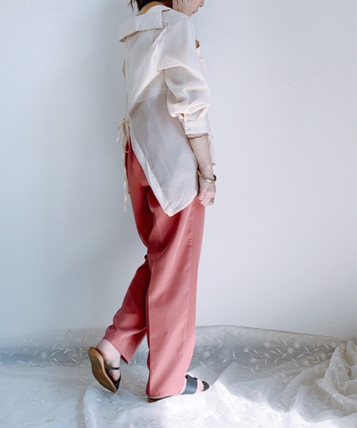 ap retro（アプレトロ）の「シャイニーバックスリットシャツ【ZOZO限定アイテム】（シャツ/ブラウス・レディース・ベージュ/パープル/ピンク/オフホワイト/グリーン/グレー・FREE）」の16枚目の写真