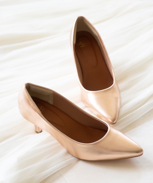 menue（メヌエ）の「【ふわっと軽い エアスイート】走れるパンプス 6cmヒールver.（パンプス・レディース・チャコールアッシュ/ライトブラウン/ブラック系その他4/ベージュ系その他2/ゴールド/ベージュ系その他/パイソン/ブラック系その他3/ブラック/ブルー系その他/グレイッシュベージュ/ブラック系その他2/ブラック系その他/ボルドー/その他/アイボリー/ブラック系その他5/ブラック系その他6/ベージュ系その他3/ライトグレー・24.5cm/26.5cm/26cm/24cm/23.5cm/25.5cm/21.5cm/22.5cm/22cm/23cm/25cm/22.0cm/23.0cm/25.0cm/26.0cm/24.0cm/21.0cm）」の18枚目の写真