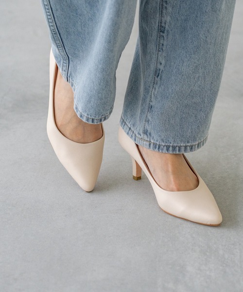 menue（メヌエ）の「【ふわっと軽い エアスイート】走れるパンプス 6cmヒールver.（パンプス・レディース・チャコールアッシュ/ライトブラウン/ブラック系その他4/ベージュ系その他2/ゴールド/ベージュ系その他/パイソン/ブラック系その他3/ブラック/ブルー系その他/グレイッシュベージュ/ブラック系その他2/ブラック系その他/ボルドー/その他/アイボリー/ブラック系その他5/ブラック系その他6/ベージュ系その他3/ライトグレー・24.5cm/26.5cm/26cm/24cm/23.5cm/25.5cm/21.5cm/22.5cm/22cm/23cm/25cm/22.0cm/23.0cm/25.0cm/26.0cm/24.0cm/21.0cm）」の2枚目の写真