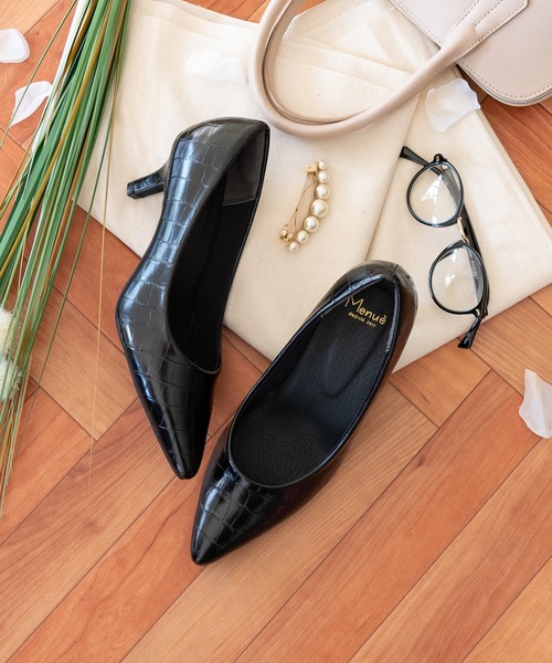 menue（メヌエ）の「【ふわっと軽い エアスイート】走れるパンプス 6cmヒールver.（パンプス・レディース・チャコールアッシュ/ライトブラウン/ブラック系その他4/ベージュ系その他2/ゴールド/ベージュ系その他/パイソン/ブラック系その他3/ブラック/ブルー系その他/グレイッシュベージュ/ブラック系その他2/ブラック系その他/ボルドー/その他/アイボリー/ブラック系その他5/ブラック系その他6/ベージュ系その他3/ライトグレー・24.5cm/26.5cm/26cm/24cm/23.5cm/25.5cm/21.5cm/22.5cm/22cm/23cm/25cm/22.0cm/23.0cm/25.0cm/26.0cm/24.0cm/21.0cm）」の7枚目の写真