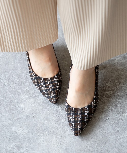 menue（メヌエ）の「【ふわっと軽い エアスイート】走れるパンプス 6cmヒールver.（パンプス・レディース・チャコールアッシュ/ライトブラウン/ブラック系その他4/ベージュ系その他2/ゴールド/ベージュ系その他/パイソン/ブラック系その他3/ブラック/ブルー系その他/グレイッシュベージュ/ブラック系その他2/ブラック系その他/ボルドー/その他/アイボリー/ブラック系その他5/ブラック系その他6/ベージュ系その他3/ライトグレー・24.5cm/26.5cm/26cm/24cm/23.5cm/25.5cm/21.5cm/22.5cm/22cm/23cm/25cm/22.0cm/23.0cm/25.0cm/26.0cm/24.0cm/21.0cm）」の22枚目の写真