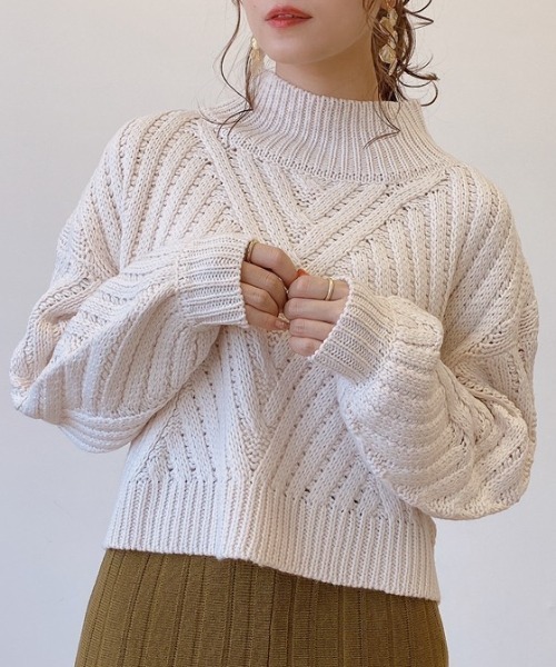 VANNIE U（ヴァニーユー）の「ハイネックぽこぽこショートニット（ニット/セーター・レディース・ブラウン/オリーブ/ブルー/ナチュラル・FREE）」の2枚目の写真