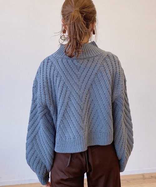 VANNIE U（ヴァニーユー）の「ハイネックぽこぽこショートニット（ニット/セーター・レディース・ブラウン/オリーブ/ブルー/ナチュラル・FREE）」の19枚目の写真