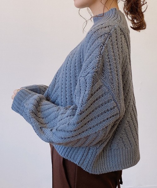 VANNIE U（ヴァニーユー）の「ハイネックぽこぽこショートニット（ニット/セーター・レディース・ブラウン/オリーブ/ブルー/ナチュラル・FREE）」の16枚目の写真