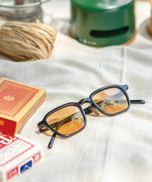 DULTON(ダルトン)の「GLASSES WITH COLOR LENS/UVカットレンズ ファッショングラス(サングラス・メンズ・ブラウン系その他/ブラック系その他2/ブラック系その他3/グレー系その他2/グレー系その他3/ブラウン系その他2/ブラウン系その他3/ブラック系その他/グレー系その他/ブラック系その他7/ブラック系その他4/グレー系その他4/ブラック系その他5/ブラウン系その他5/ブラック系その他6/グレー系その他7/ブラウン系その他7/グレー系その他6/ブラウン系その他6/ブラウン系その他4/グレー系その他5・FREE)」の4枚目の写真