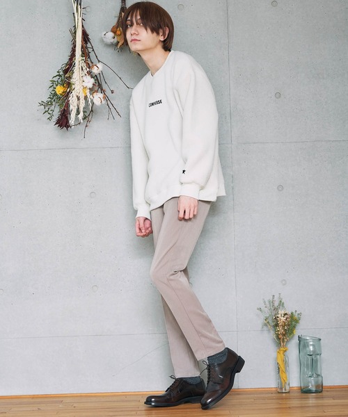 CONVERSE(コンバース)の「CONVERSE/コンバース 別注 ボア センター刺繍ロゴ ビッグシルエット クルーネックスウェット/クルーネックボアトレーナー(スウェット・メンズ・ベージュ/ブラウン/ブラック/ナチュラル/ネイビー・FREE)」の9枚目の写真