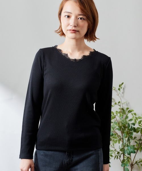 e.r.g*（イーアールジー）の「ＶネックレースＴｅｅ（Tシャツ/カットソー・レディース・ブラック/オフホワイト/ピンク/ブラウン・M）」の3枚目の写真