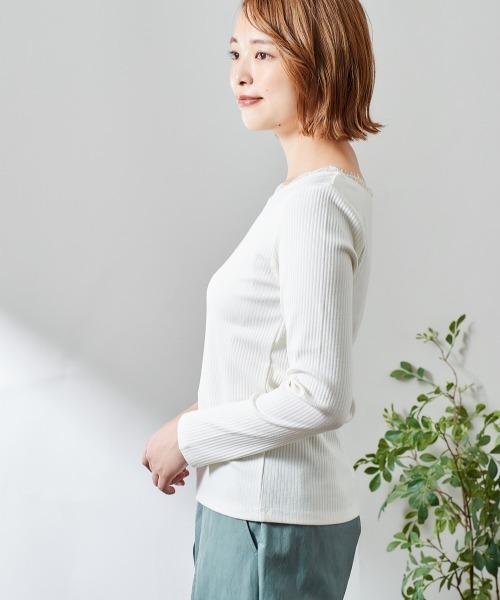 e.r.g*（イーアールジー）の「ＶネックレースＴｅｅ（Tシャツ/カットソー・レディース・ブラック/オフホワイト/ピンク/ブラウン・M）」の5枚目の写真