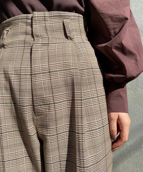 one after another NICE CLAUP（ワンアフターアナザーナイスクラップ）の「【ZOZO限定】カラーテーパードパンツ（スラックス・レディース・ブラウン/アイボリー/ブラウン系その他/ベージュ系その他/オレンジ系その他・FREE）」の20枚目の写真