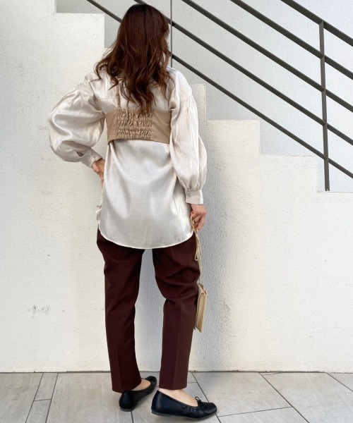 one after another NICE CLAUP（ワンアフターアナザーナイスクラップ）の「【ZOZO限定】カラーテーパードパンツ（スラックス・レディース・ブラウン/アイボリー/ブラウン系その他/ベージュ系その他/オレンジ系その他・FREE）」の15枚目の写真