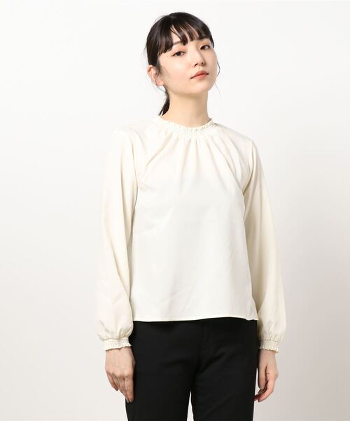 ehka sopo（エヘカソポ）の「シャーリングギャザーブラウス（シャツ/ブラウス・レディース・オフホワイト/ミント/キナリ・ﾌﾘ-）」の3枚目の写真