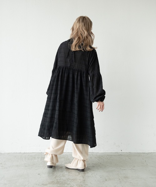 MERLOT（メルロー）の「裾リボンピエロパンツ（その他パンツ・レディース・ライトグリーン/ブラック/ベージュ・FREE）」の4枚目の写真