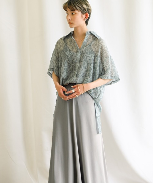 select MOCA(セレクトモカ)の「シャイニーフレアロングスカート(スカート・レディース・ライトグレー/グレイッシュベージュ・SMALL/MEDIUM)」の21枚目の写真